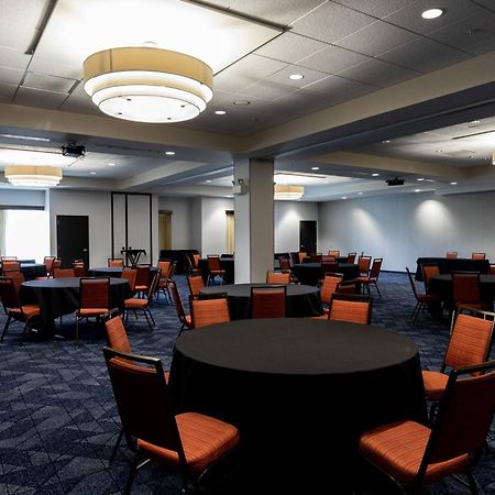 Courtyard By Marriott Cincinnati Midtown/Rookwood Bagian luar foto