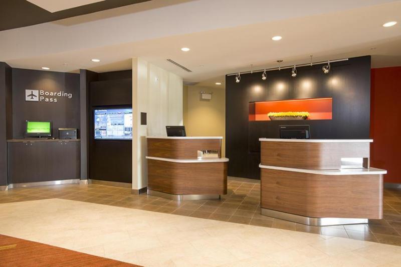 Courtyard By Marriott Cincinnati Midtown/Rookwood Bagian luar foto