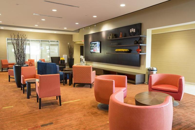 Courtyard By Marriott Cincinnati Midtown/Rookwood Bagian luar foto