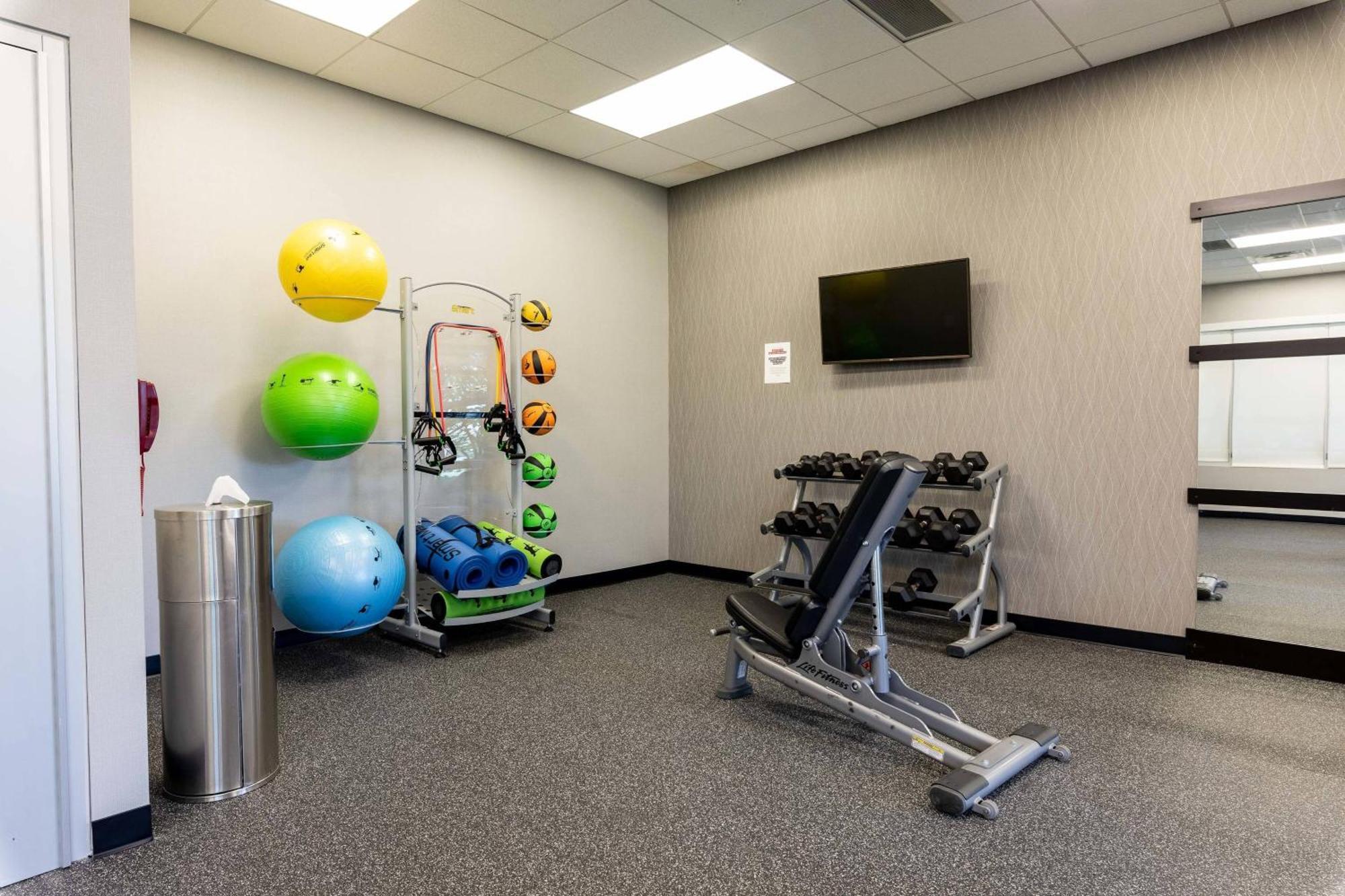 Courtyard By Marriott Cincinnati Midtown/Rookwood Bagian luar foto