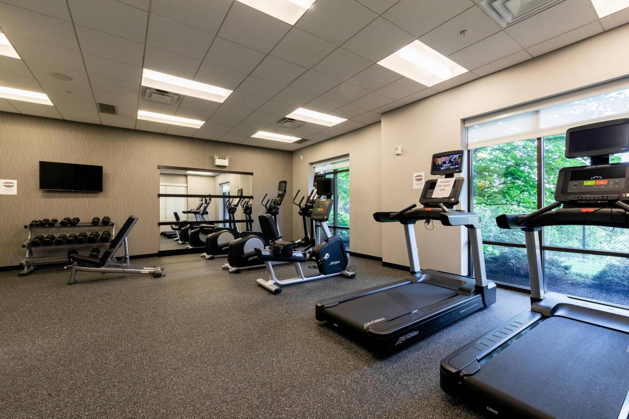 Courtyard By Marriott Cincinnati Midtown/Rookwood Bagian luar foto