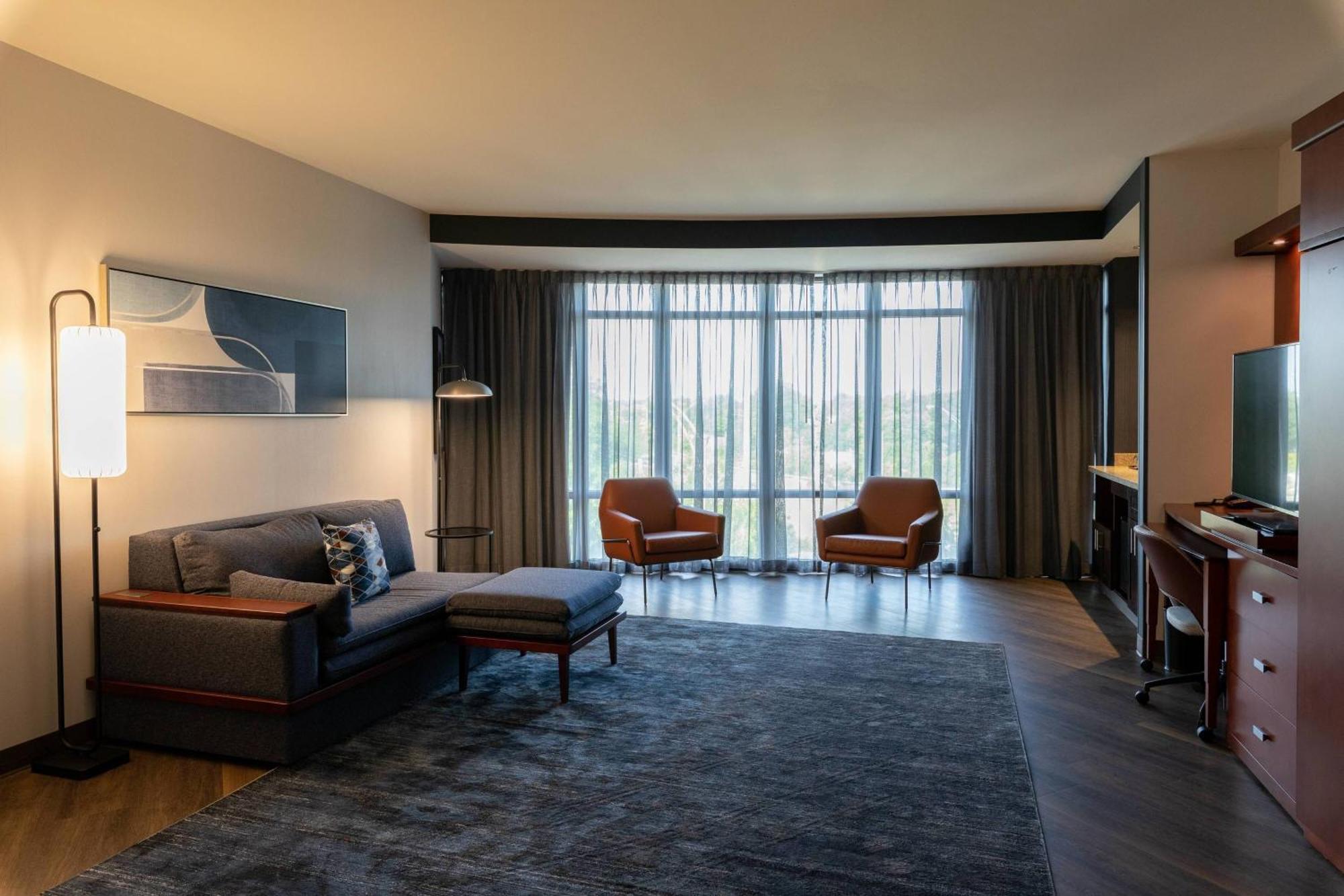 Courtyard By Marriott Cincinnati Midtown/Rookwood Bagian luar foto