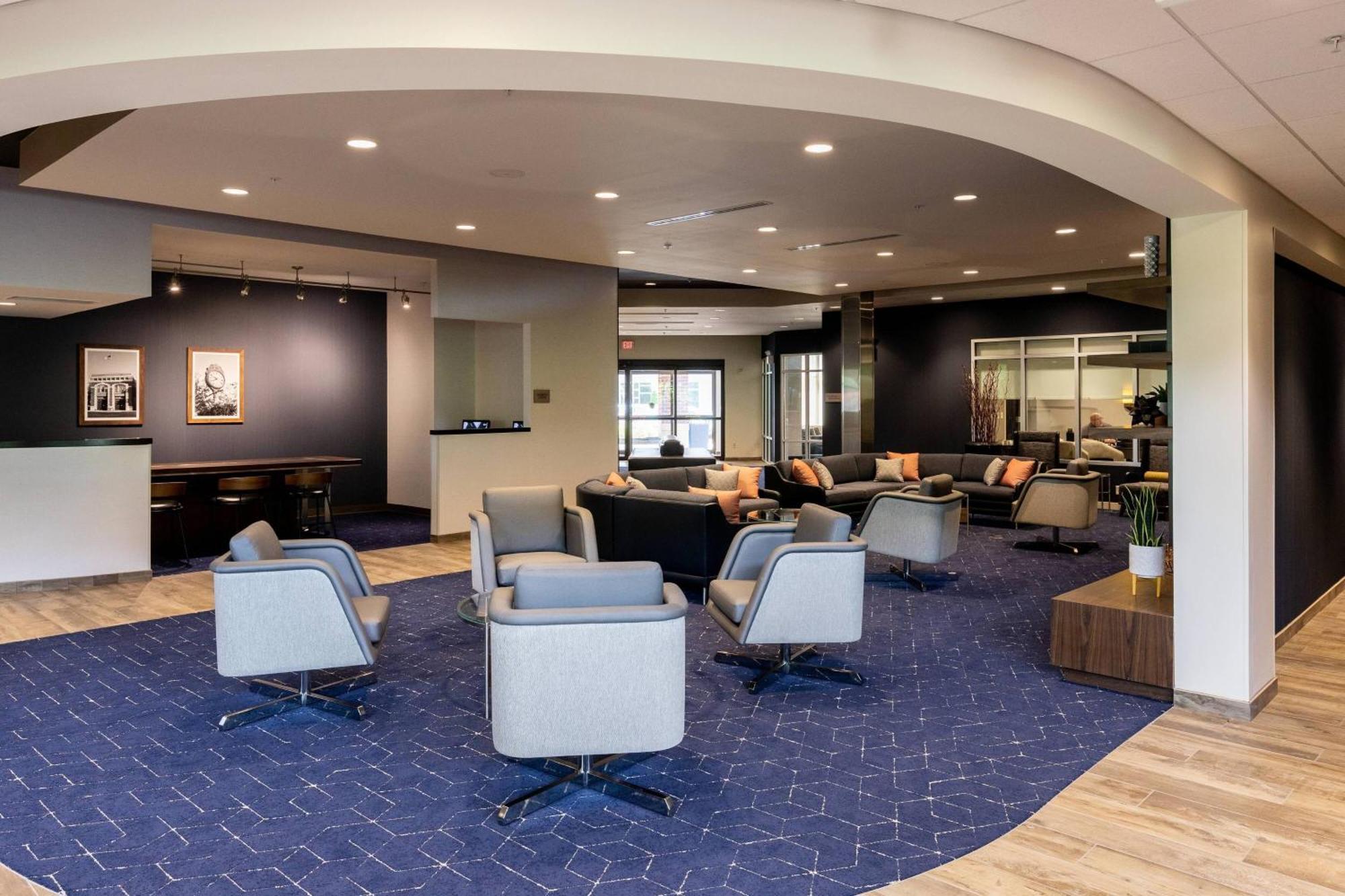 Courtyard By Marriott Cincinnati Midtown/Rookwood Bagian luar foto