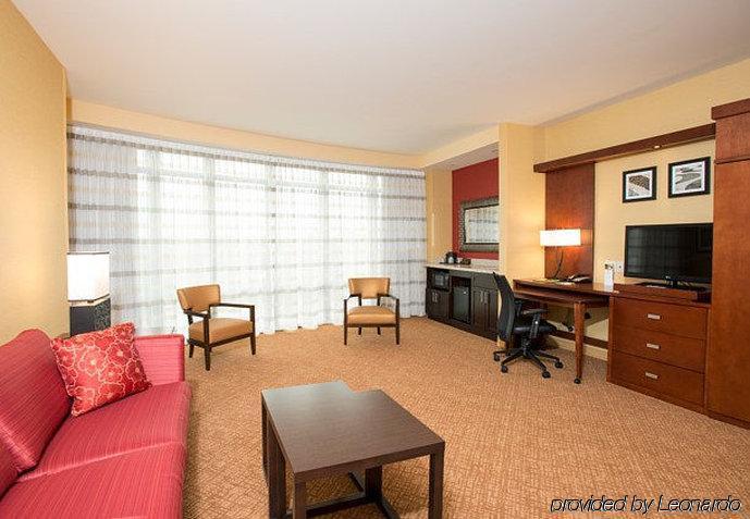 Courtyard By Marriott Cincinnati Midtown/Rookwood Bagian luar foto