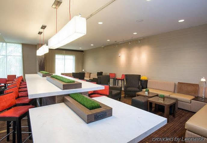 Courtyard By Marriott Cincinnati Midtown/Rookwood Bagian luar foto