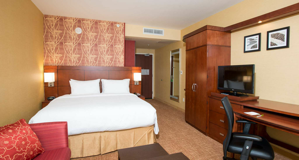 Courtyard By Marriott Cincinnati Midtown/Rookwood Bagian luar foto